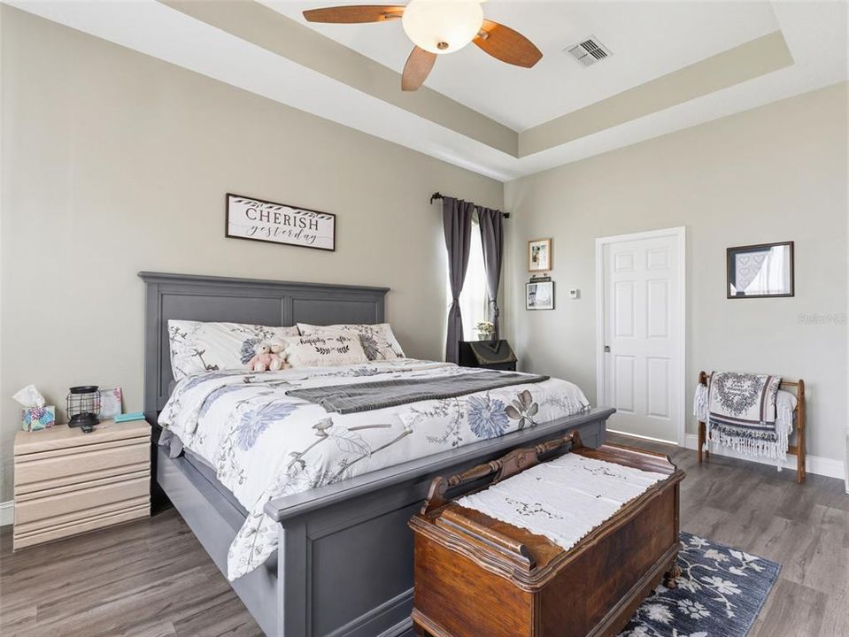 Activo con contrato: $599,900 (4 camas, 4 baños, 3078 Pies cuadrados)