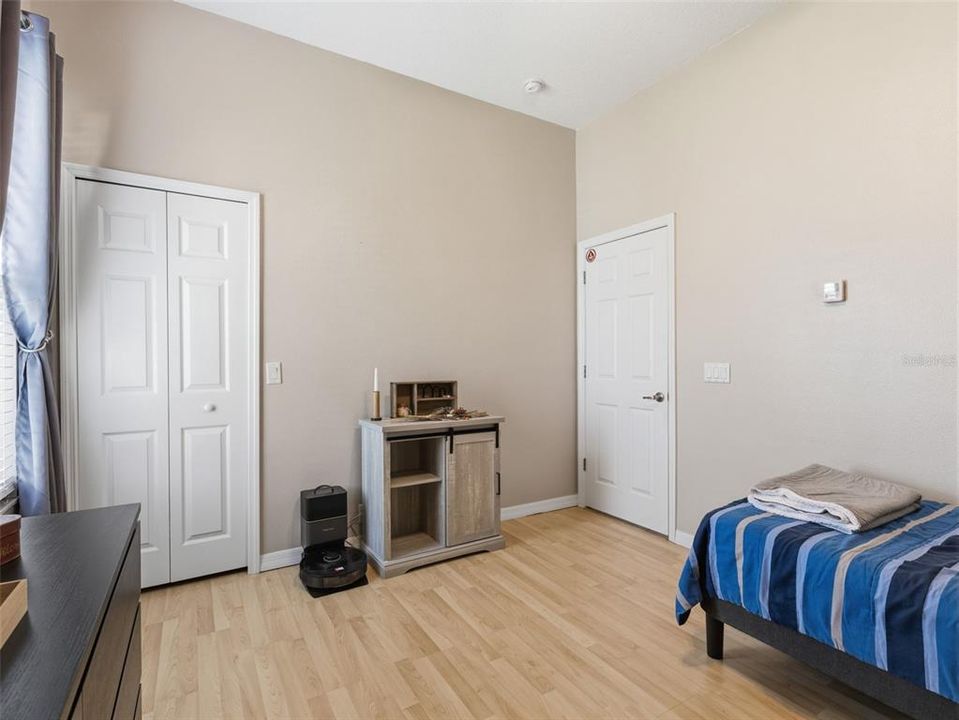 Activo con contrato: $599,900 (4 camas, 4 baños, 3078 Pies cuadrados)