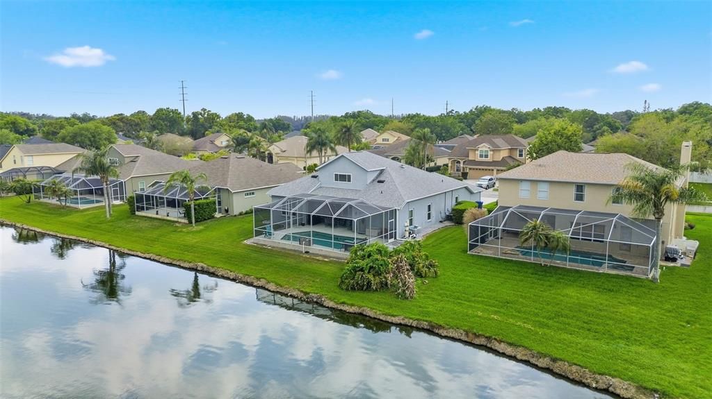 Activo con contrato: $599,900 (4 camas, 4 baños, 3078 Pies cuadrados)