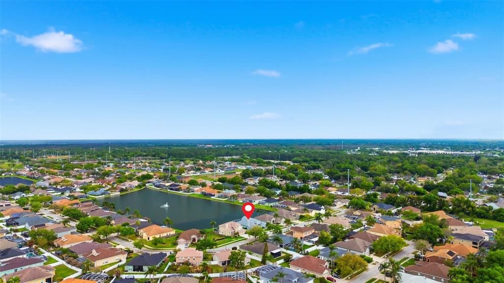 Activo con contrato: $599,900 (4 camas, 4 baños, 3078 Pies cuadrados)
