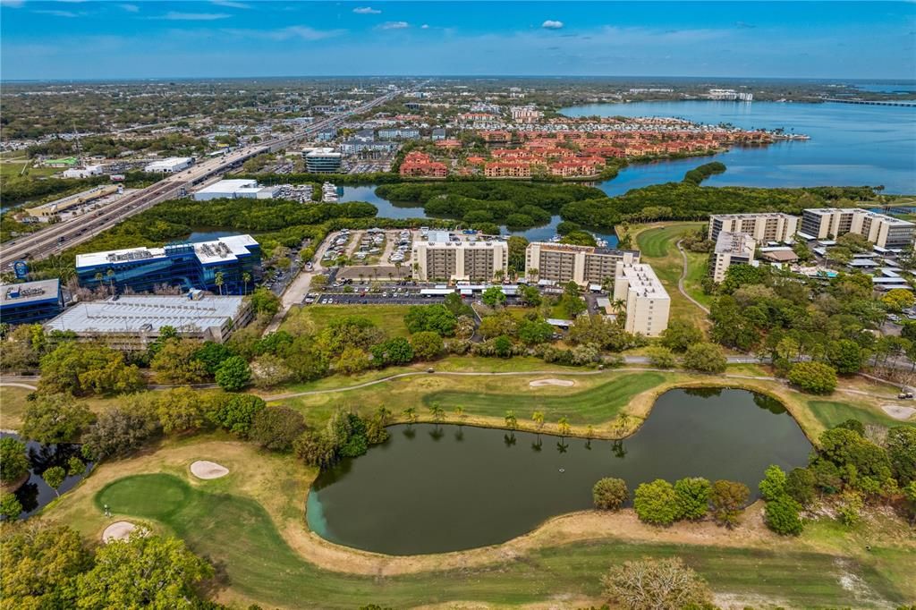 Activo con contrato: $219,000 (2 camas, 2 baños, 960 Pies cuadrados)