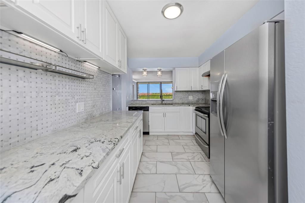 Activo con contrato: $219,000 (2 camas, 2 baños, 960 Pies cuadrados)