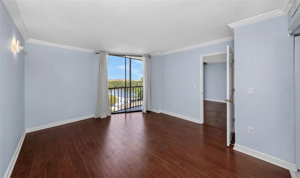Activo con contrato: $219,000 (2 camas, 2 baños, 960 Pies cuadrados)