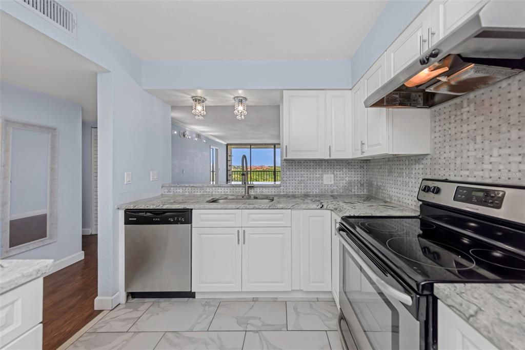 Activo con contrato: $219,000 (2 camas, 2 baños, 960 Pies cuadrados)
