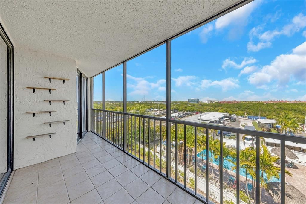 Activo con contrato: $219,000 (2 camas, 2 baños, 960 Pies cuadrados)