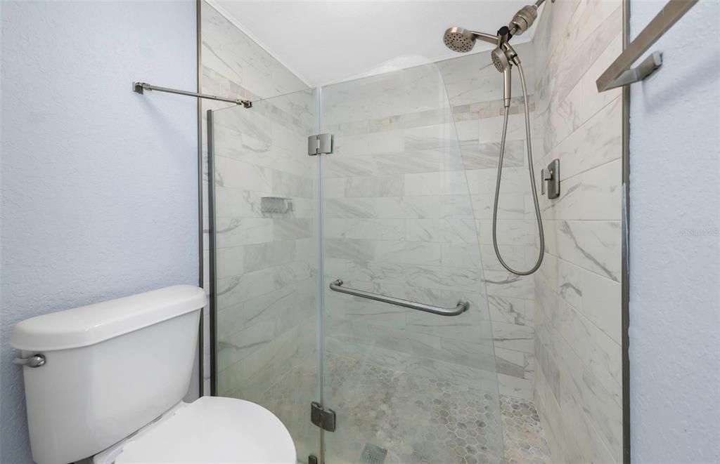 Activo con contrato: $219,000 (2 camas, 2 baños, 960 Pies cuadrados)