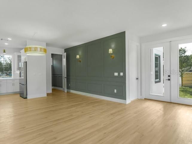 For Sale: $659,999 (4 beds, 2 baths, 1872 Square Feet)