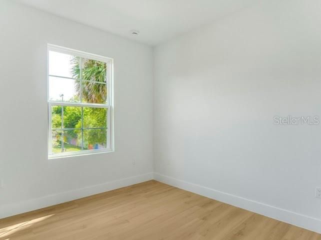 For Sale: $659,999 (4 beds, 2 baths, 1872 Square Feet)
