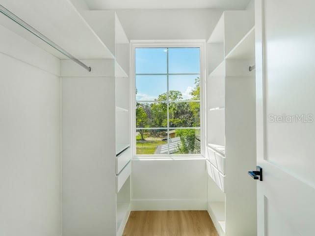 For Sale: $659,999 (4 beds, 2 baths, 1872 Square Feet)