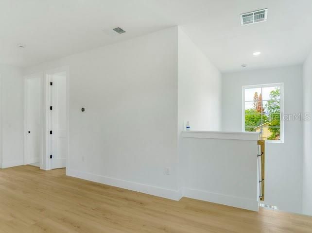 For Sale: $659,999 (4 beds, 2 baths, 1872 Square Feet)