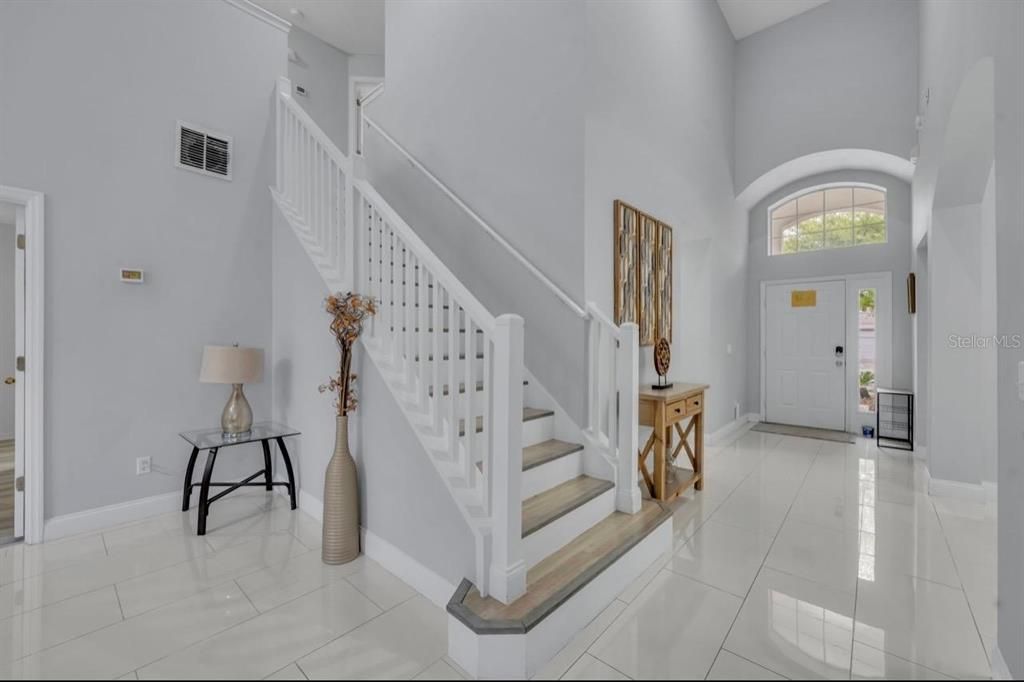 En Venta: $620,000 (5 camas, 3 baños, 2269 Pies cuadrados)