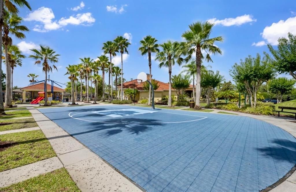 En Venta: $620,000 (5 camas, 3 baños, 2269 Pies cuadrados)