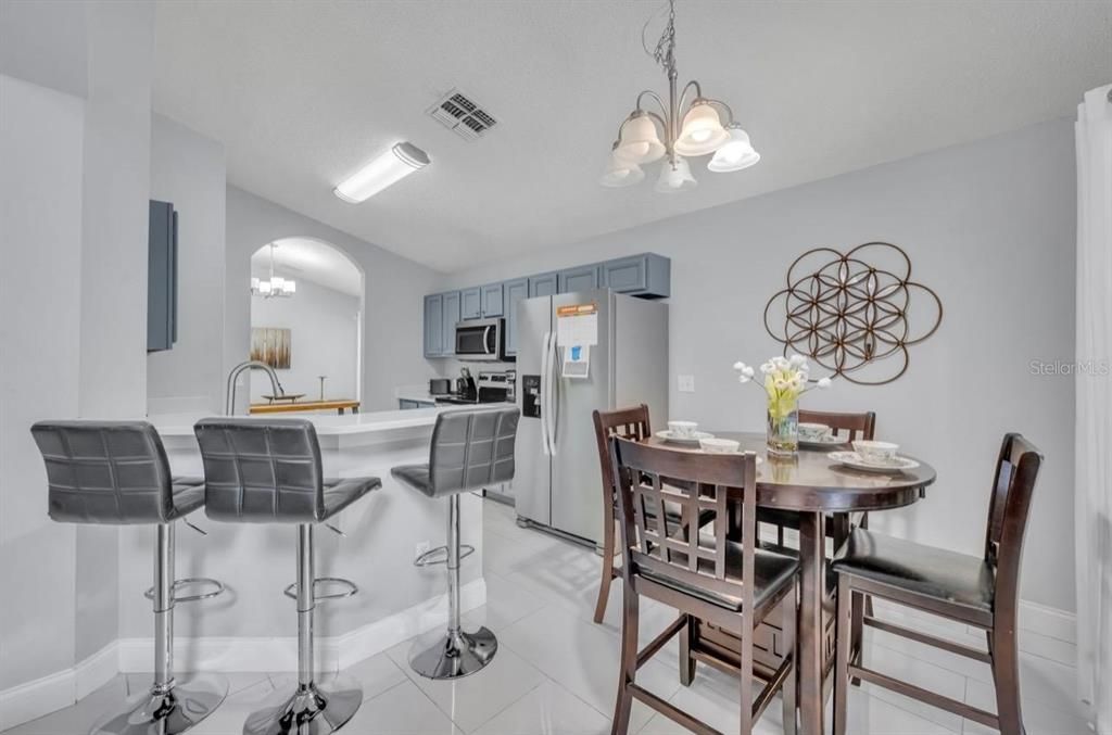 En Venta: $620,000 (5 camas, 3 baños, 2269 Pies cuadrados)