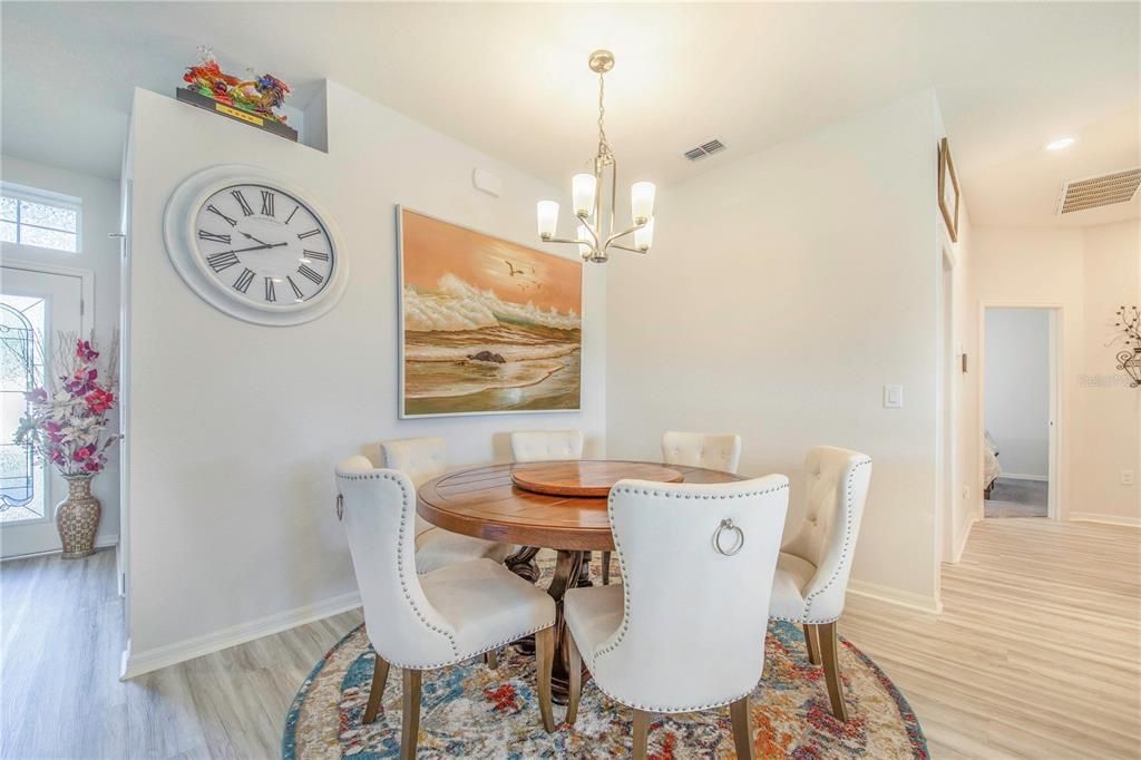 Active With Contract: $442,500 (5 beds, 3 baths, 2536 Square Feet)