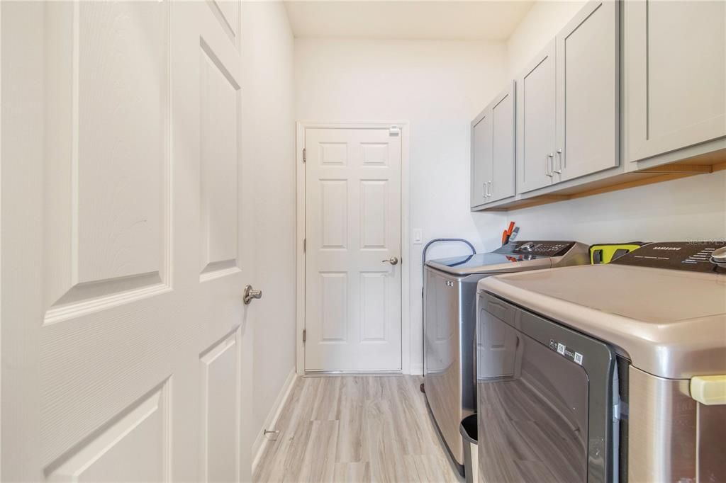 Active With Contract: $442,500 (5 beds, 3 baths, 2536 Square Feet)