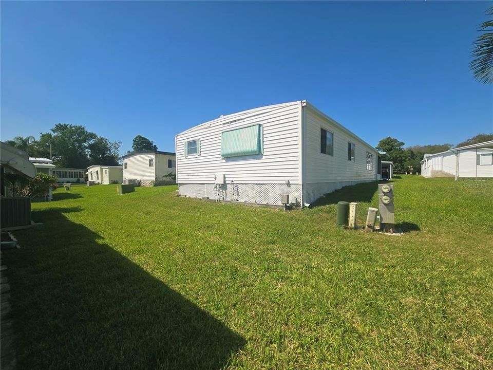 For Sale: $99,900 (2 beds, 2 baths, 1248 Square Feet)