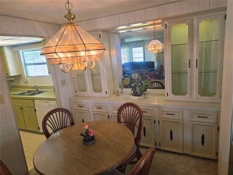For Sale: $99,900 (2 beds, 2 baths, 1248 Square Feet)