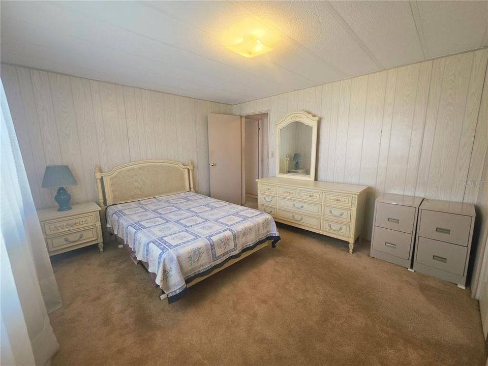 For Sale: $99,900 (2 beds, 2 baths, 1248 Square Feet)