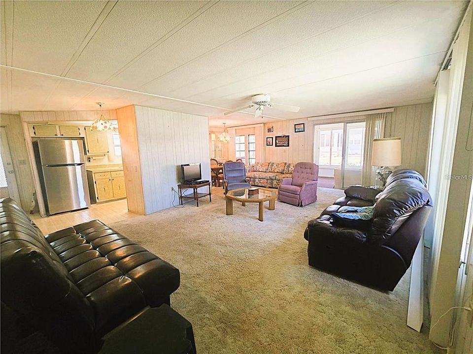 For Sale: $99,900 (2 beds, 2 baths, 1248 Square Feet)
