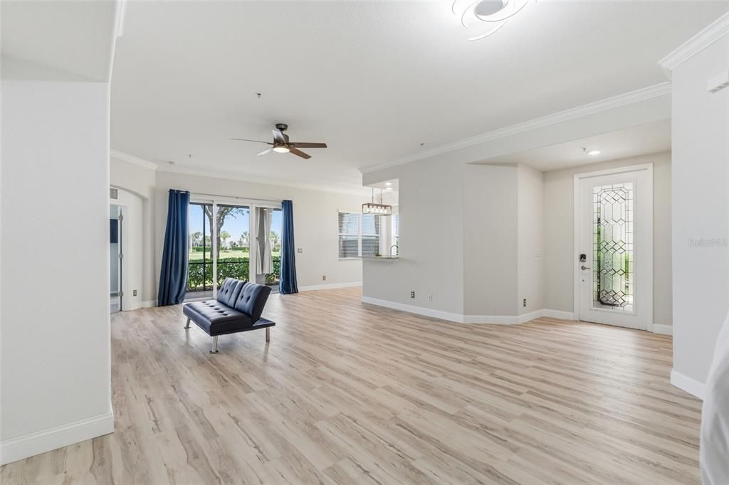 Active With Contract: $368,000 (3 beds, 2 baths, 1917 Square Feet)