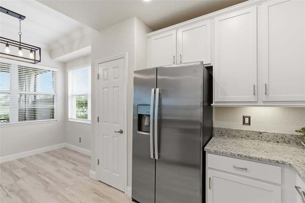 Active With Contract: $368,000 (3 beds, 2 baths, 1917 Square Feet)