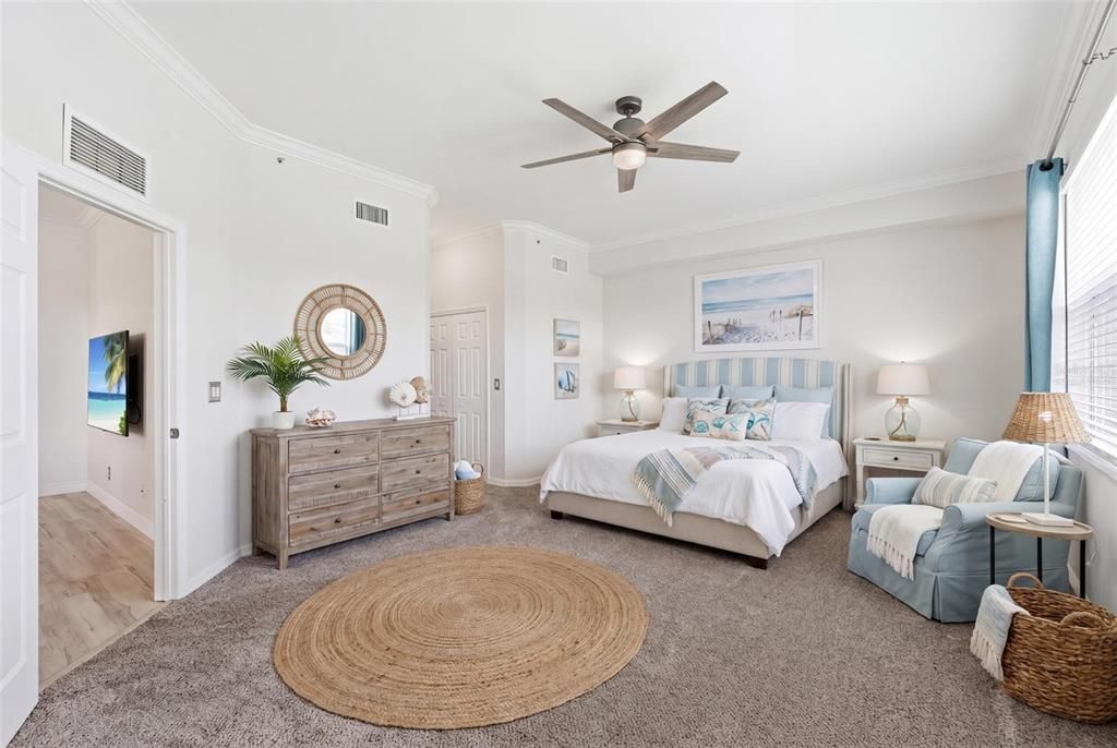 Active With Contract: $368,000 (3 beds, 2 baths, 1917 Square Feet)
