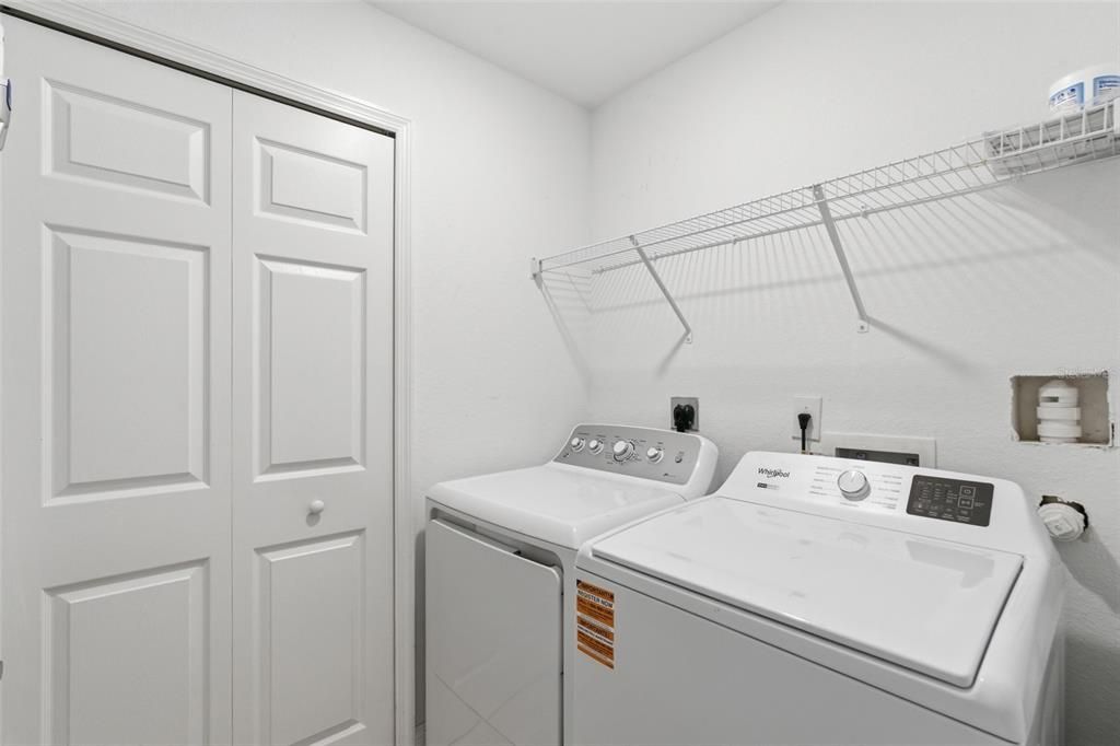 Active With Contract: $368,000 (3 beds, 2 baths, 1917 Square Feet)