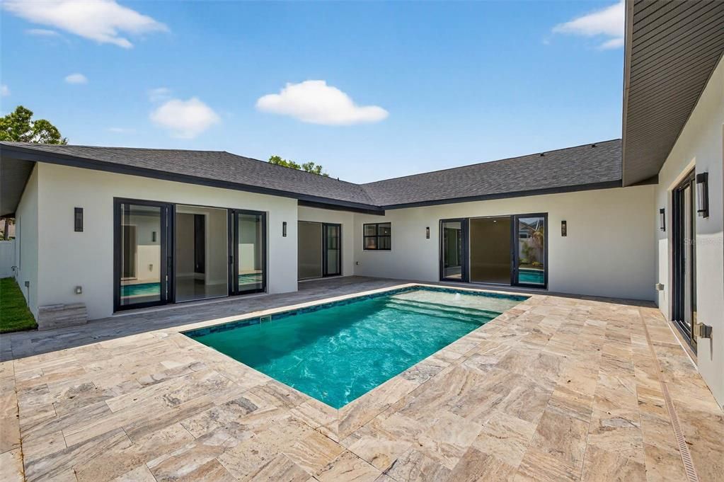 En Venta: $1,575,000 (4 camas, 5 baños, 5020 Pies cuadrados)
