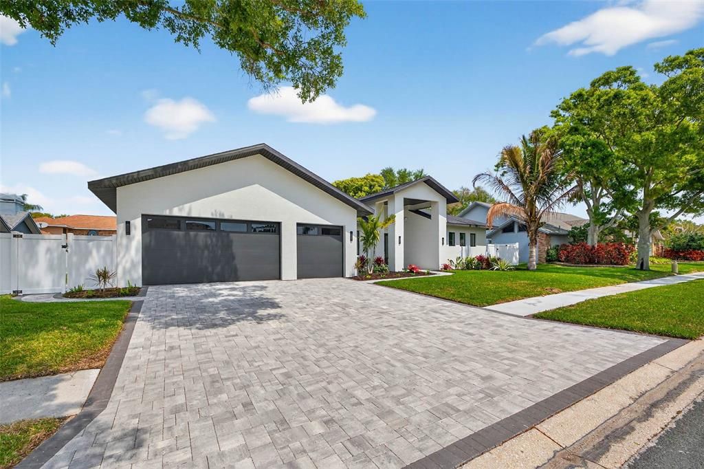 En Venta: $1,575,000 (4 camas, 5 baños, 5020 Pies cuadrados)