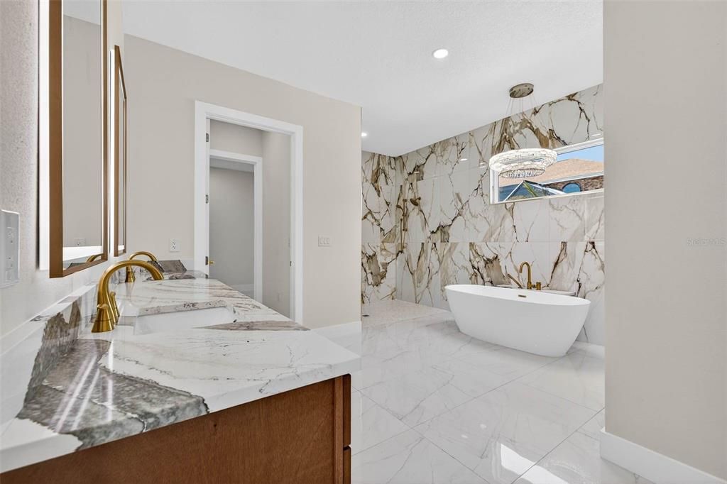 En Venta: $1,575,000 (4 camas, 5 baños, 5020 Pies cuadrados)