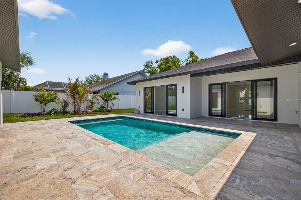 En Venta: $1,575,000 (4 camas, 5 baños, 5020 Pies cuadrados)