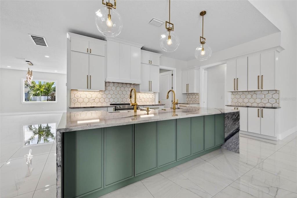 En Venta: $1,575,000 (4 camas, 5 baños, 5020 Pies cuadrados)