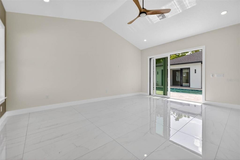 En Venta: $1,575,000 (4 camas, 5 baños, 5020 Pies cuadrados)