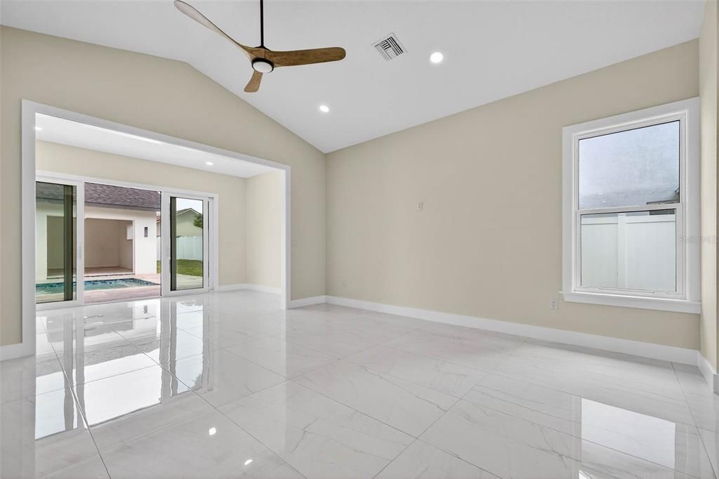 En Venta: $1,575,000 (4 camas, 5 baños, 5020 Pies cuadrados)