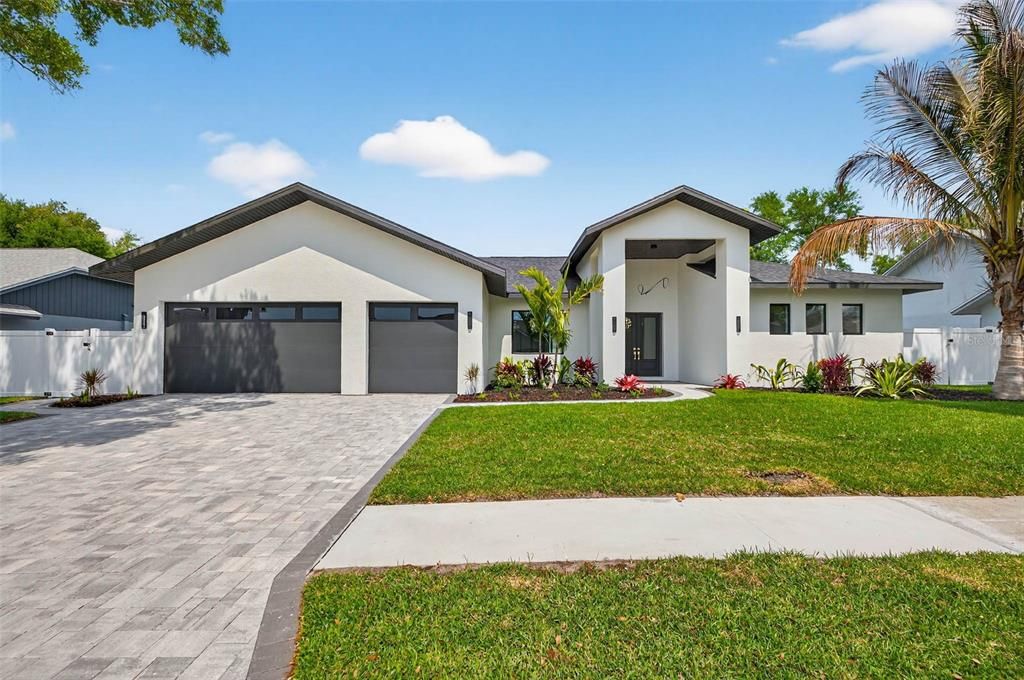 En Venta: $1,575,000 (4 camas, 5 baños, 5020 Pies cuadrados)