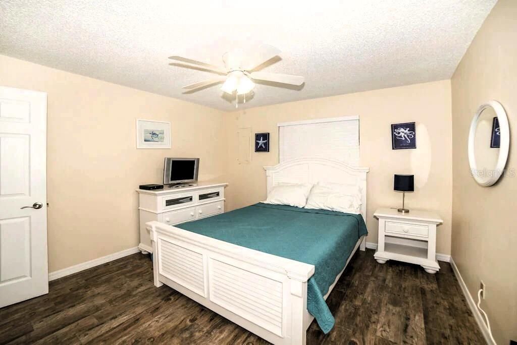 Active With Contract: $775,000 (4 beds, 0 baths, 1650 Square Feet)