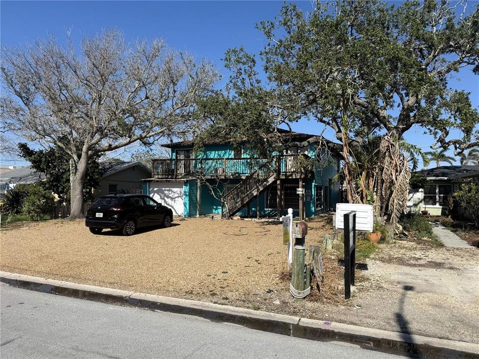 Active With Contract: $775,000 (4 beds, 0 baths, 1650 Square Feet)