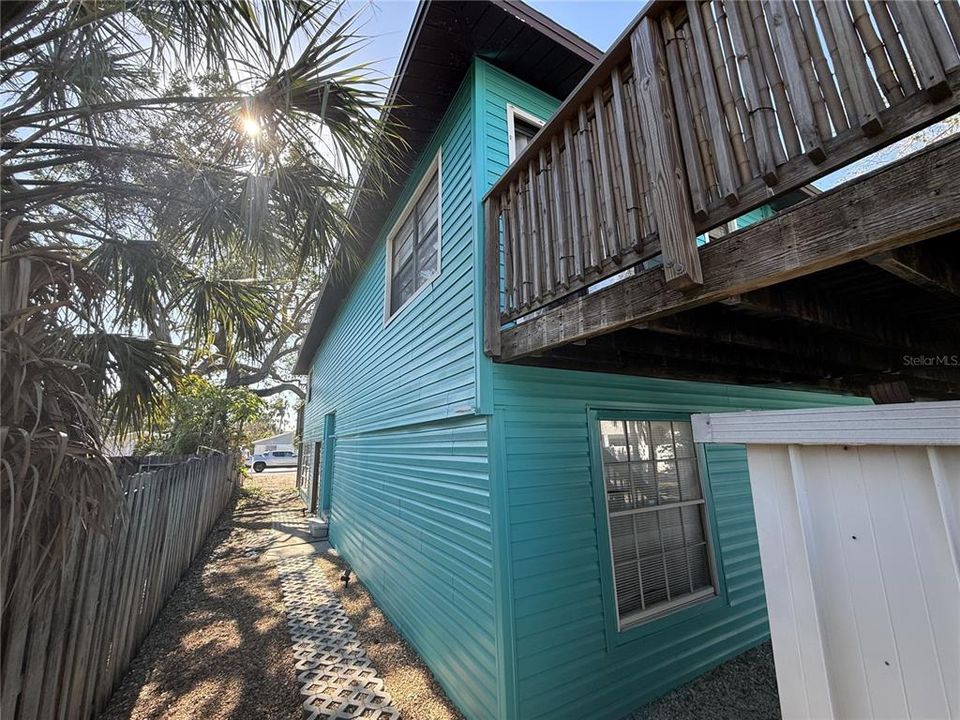 Active With Contract: $775,000 (4 beds, 0 baths, 1650 Square Feet)