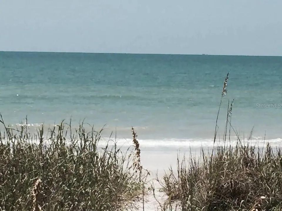 Active With Contract: $775,000 (4 beds, 0 baths, 1650 Square Feet)