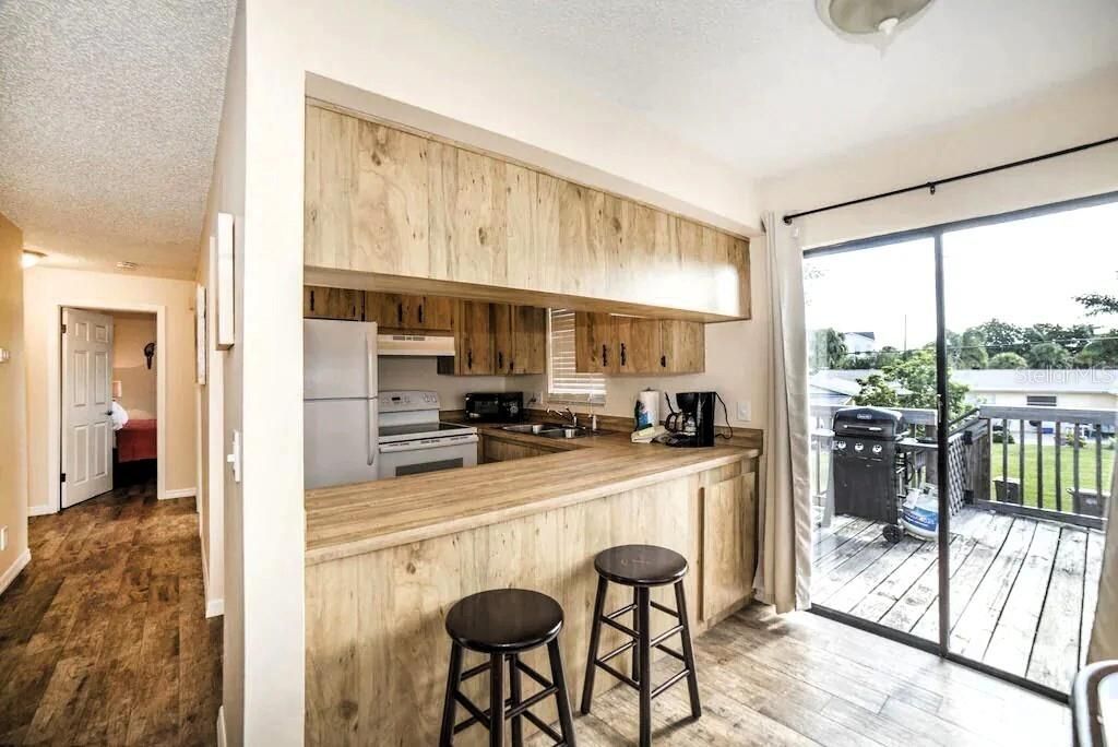 Active With Contract: $775,000 (4 beds, 0 baths, 1650 Square Feet)