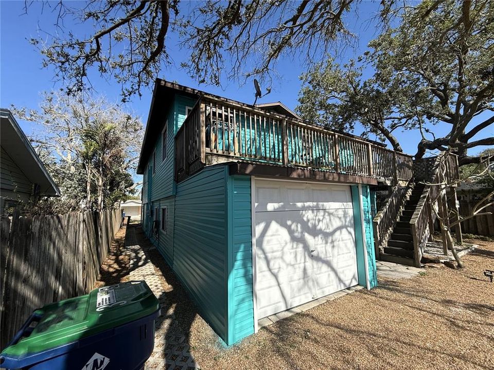 Active With Contract: $775,000 (4 beds, 0 baths, 1650 Square Feet)