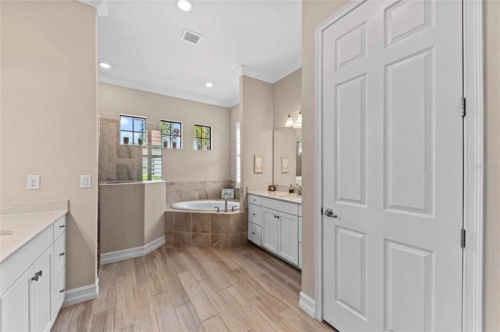 Active With Contract: $1,300,000 (4 beds, 3 baths, 3079 Square Feet)