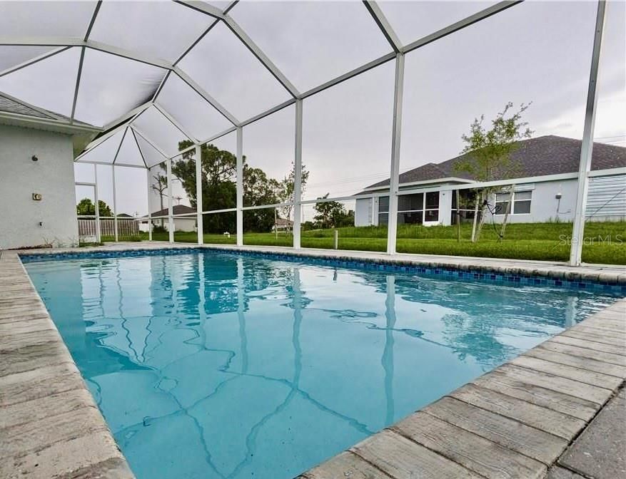 Activo con contrato: $469,000 (3 camas, 2 baños, 1543 Pies cuadrados)