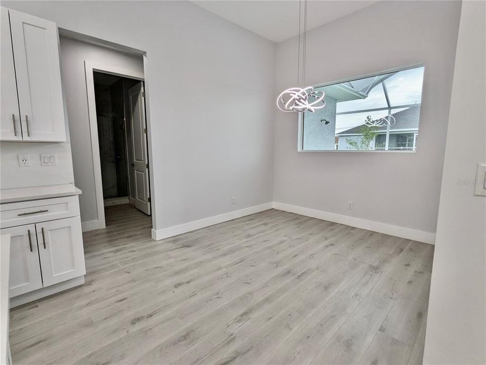 Activo con contrato: $469,000 (3 camas, 2 baños, 1543 Pies cuadrados)