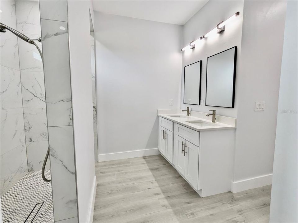 Activo con contrato: $469,000 (3 camas, 2 baños, 1543 Pies cuadrados)