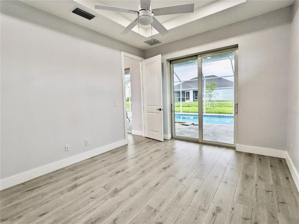 Activo con contrato: $469,000 (3 camas, 2 baños, 1543 Pies cuadrados)