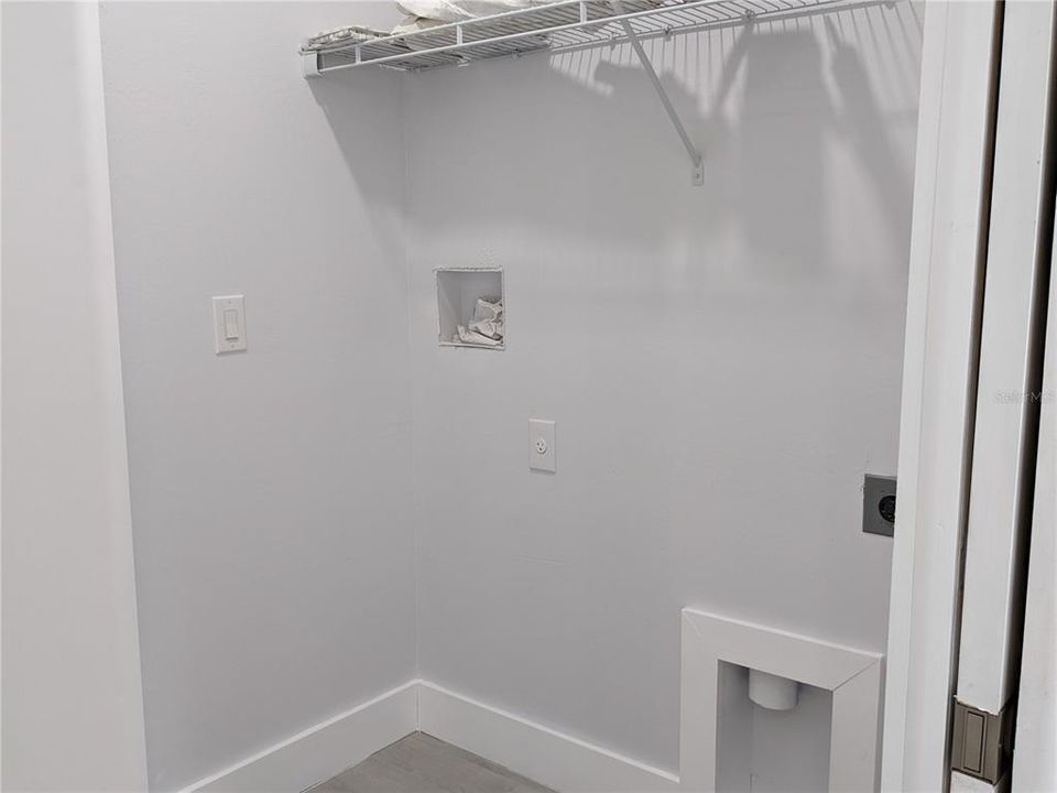 Activo con contrato: $469,000 (3 camas, 2 baños, 1543 Pies cuadrados)
