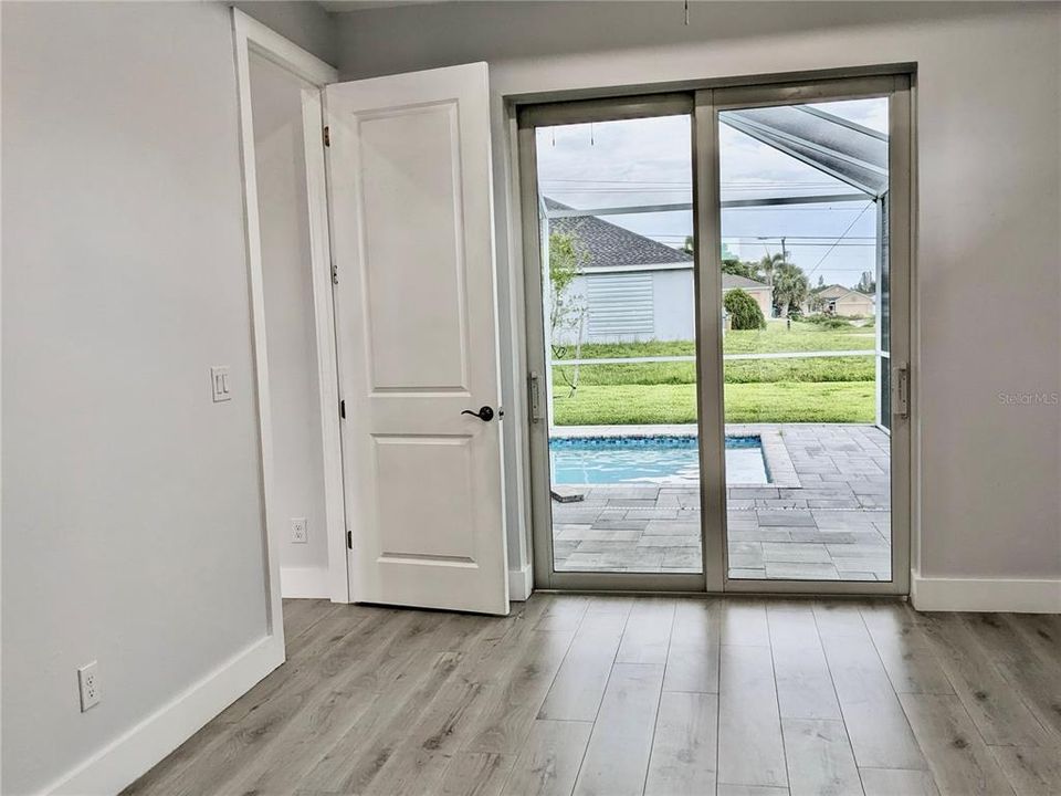 Activo con contrato: $469,000 (3 camas, 2 baños, 1543 Pies cuadrados)