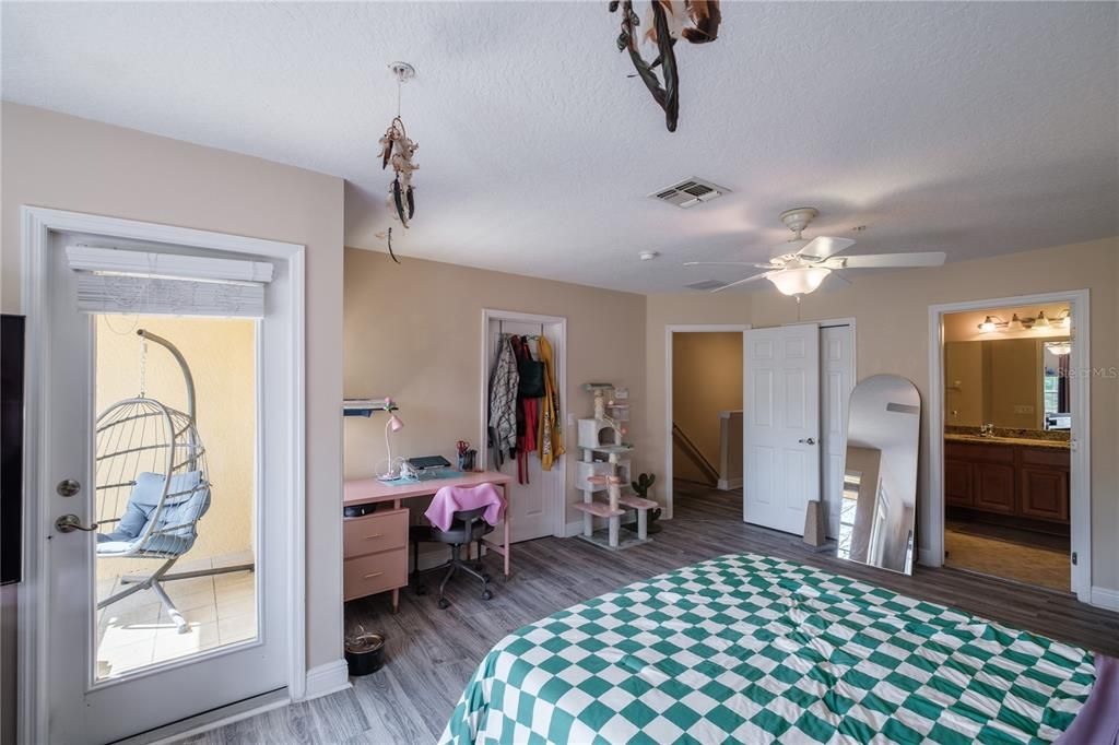 For Sale: $270,000 (3 beds, 2 baths, 1686 Square Feet)