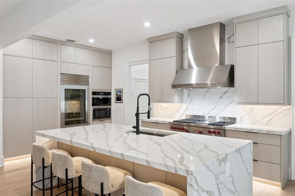 En Venta: $1,795,000 (3 camas, 3 baños, 2399 Pies cuadrados)